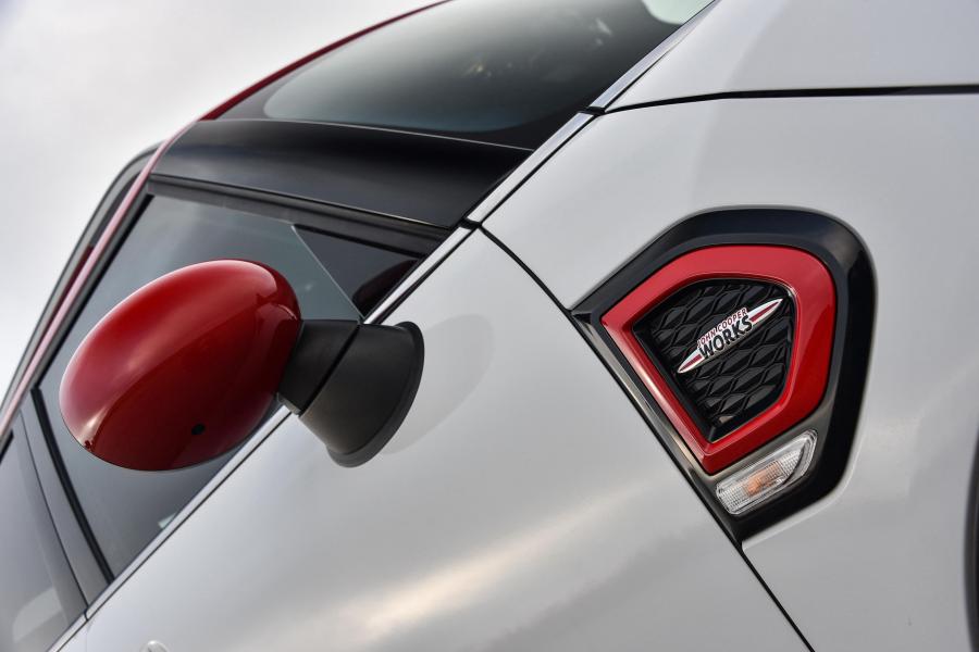 Детали экстерьера Mini John Cooper Works Countryman (F60) 2017 года  (ZA) (фото 30 из 40)